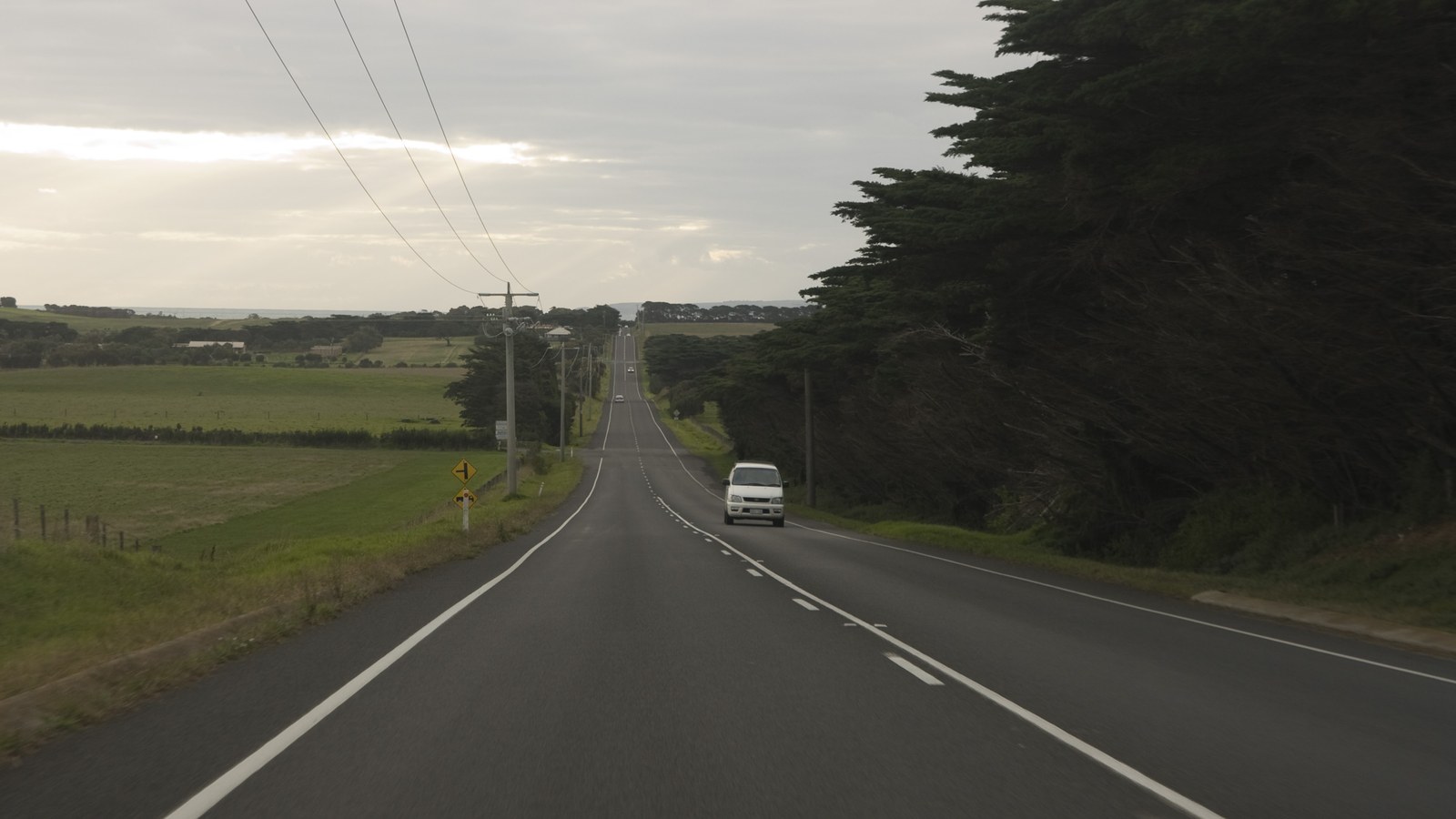 Ventnor, Back Beach Road. 25 in autobuz, 4 rani usoare.