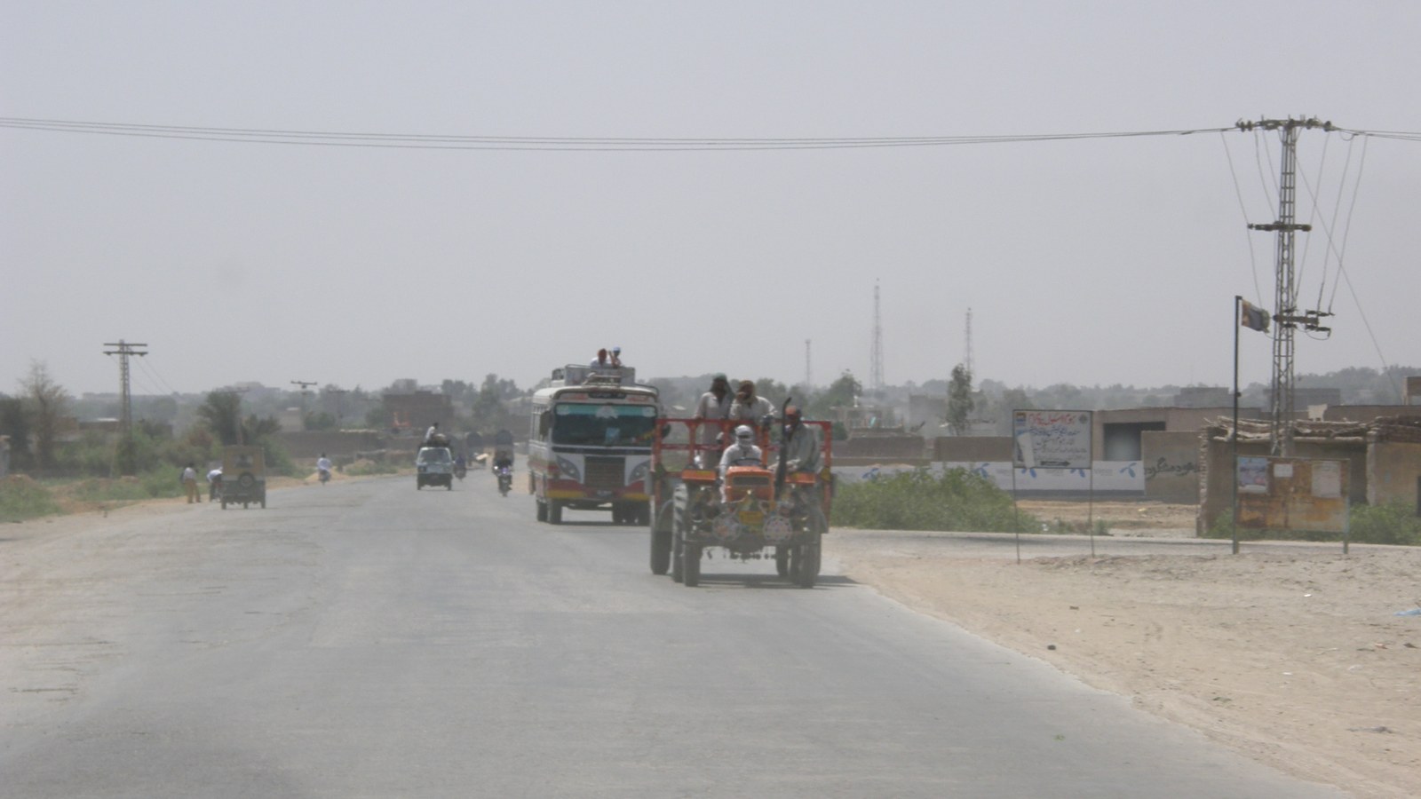 05:45, Indus Highway, Rojhan. Rescue 1122.