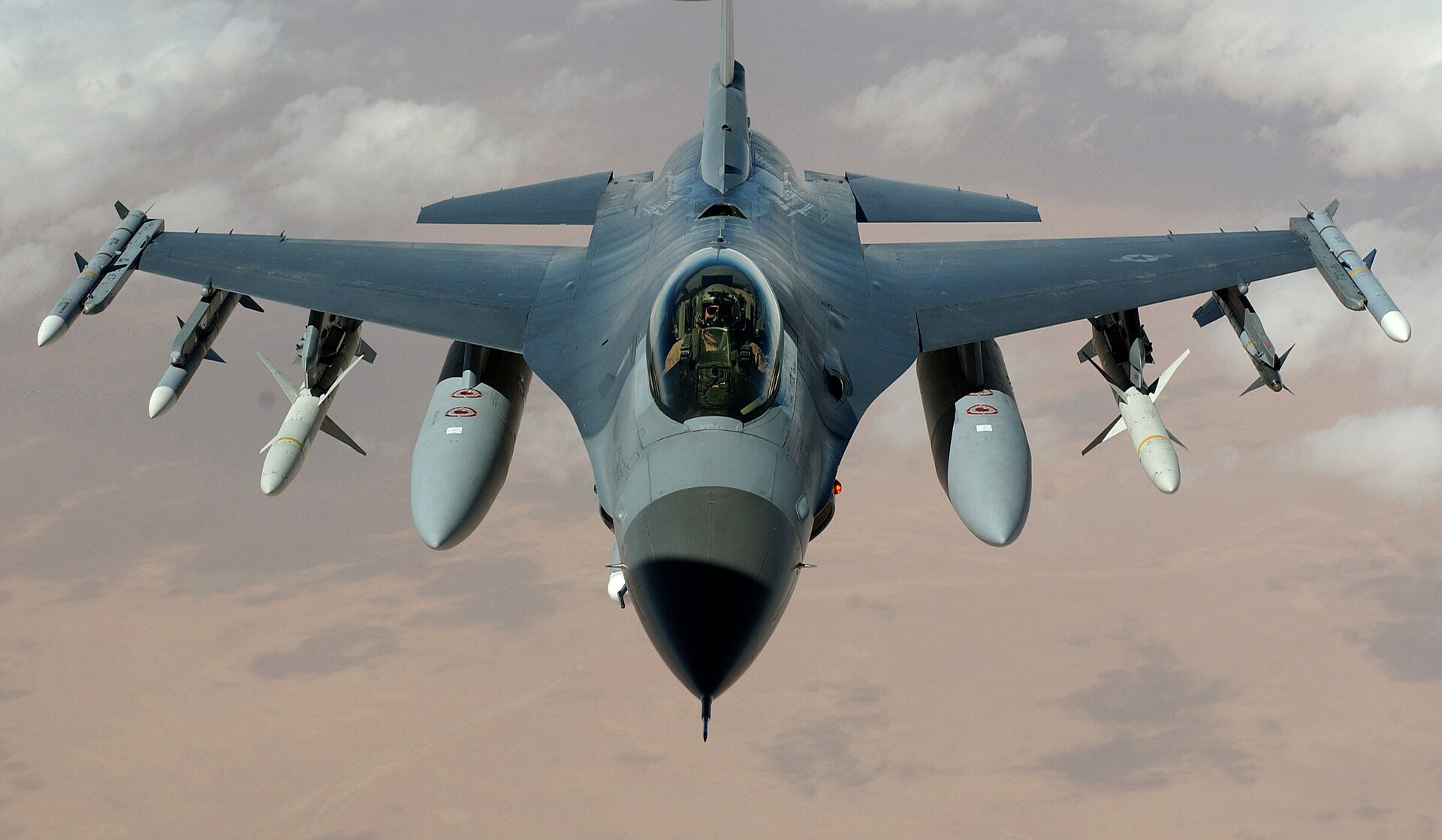 MApN precizează că nu au fost raportate pătrunderi în spațiul aerian al României, iar populația din nordul jud…