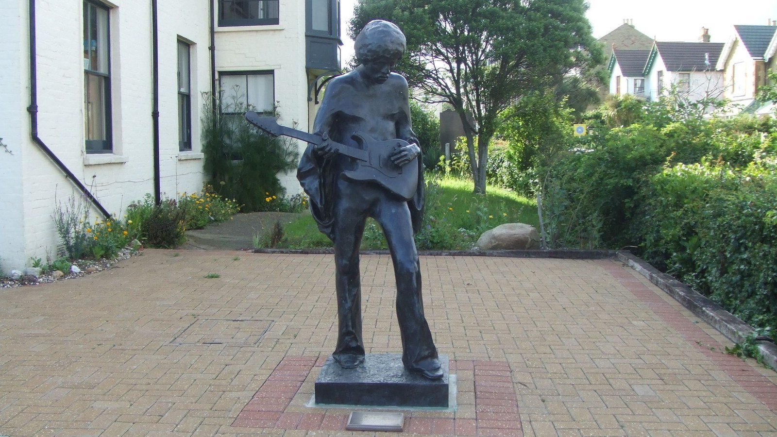 A Jimi Hendrix memorial; not a 1970 concert photograph