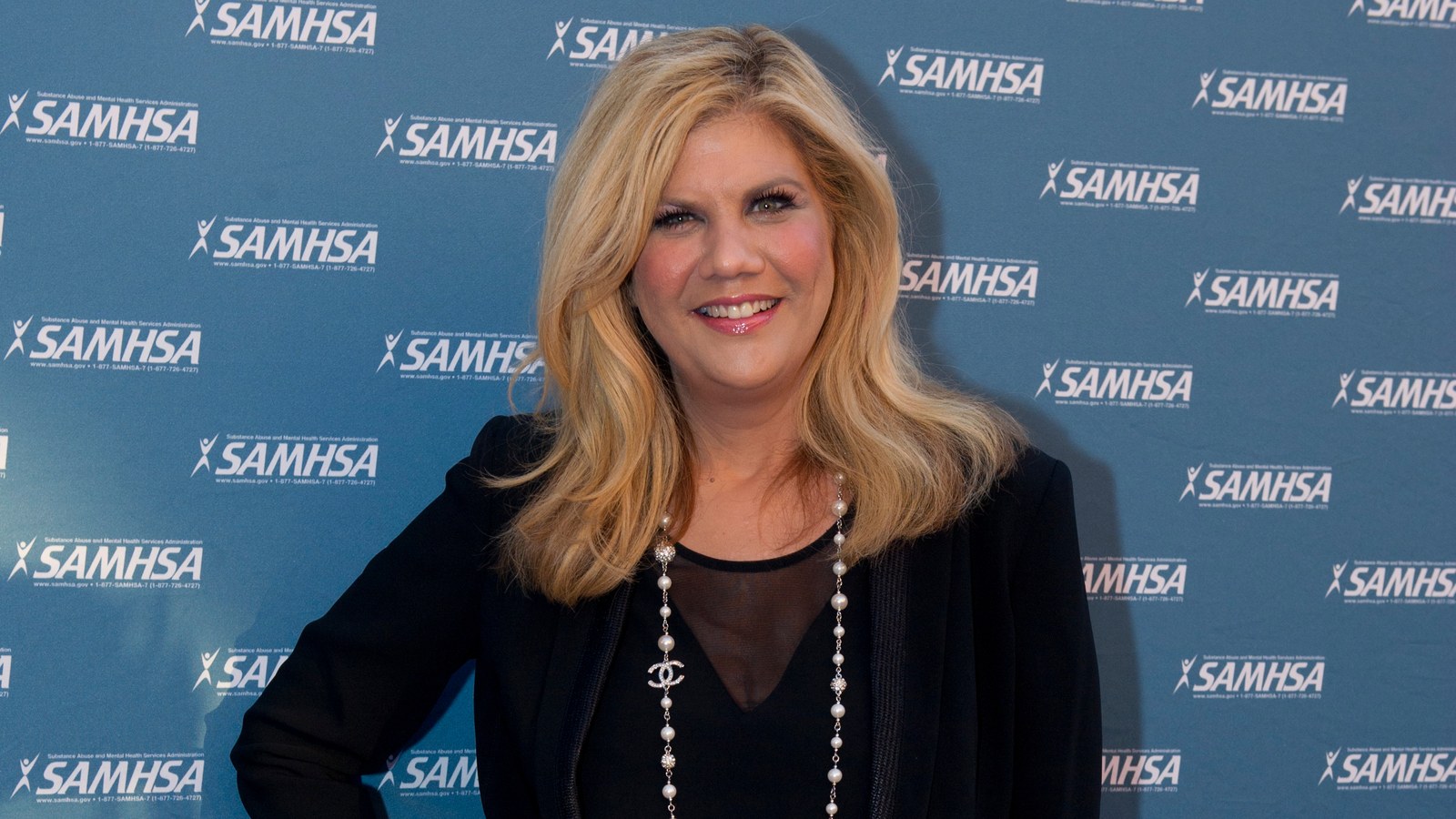 Born on 20 September 1967, Johnston won two Emmys as Sally Solomon and stars in Netflix’s sitcom Leanne.