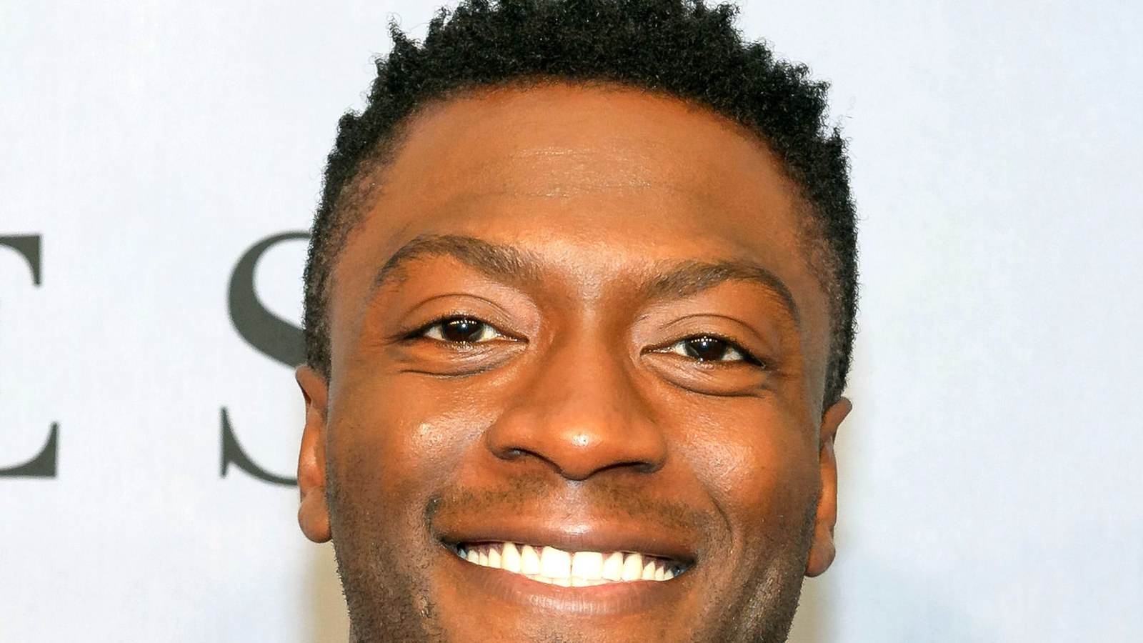 Aldis Hodge la o premieră; fotografie editorială, nu un cadru de film