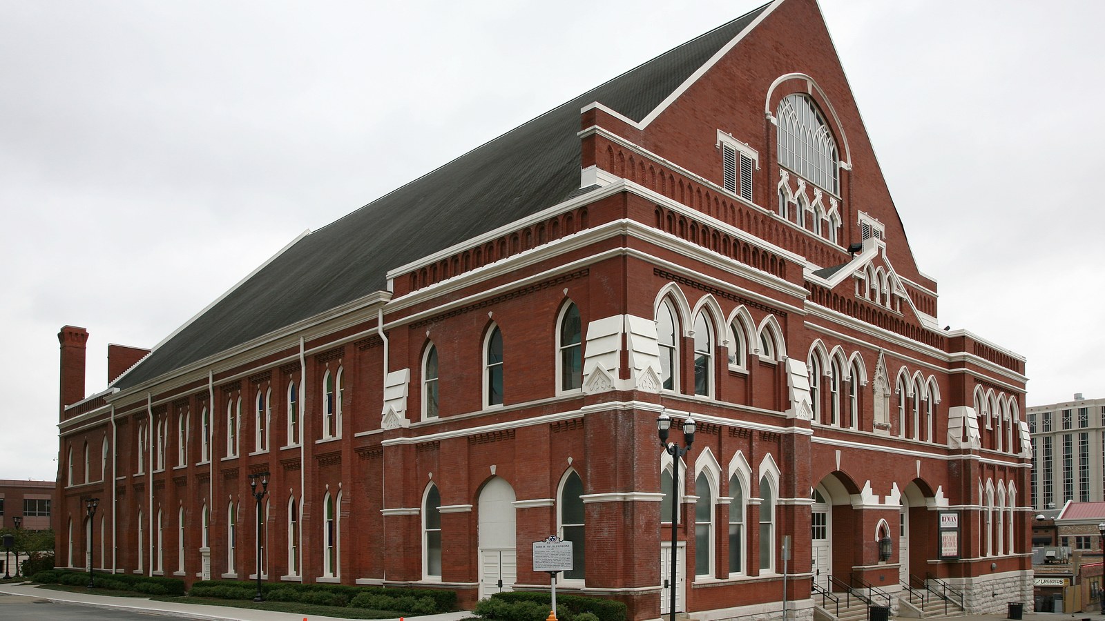 Ryman Auditorium din Nashville, locul ceremoniei Americana Honors & Awards; festivalul se desfășoară în tot orașul
