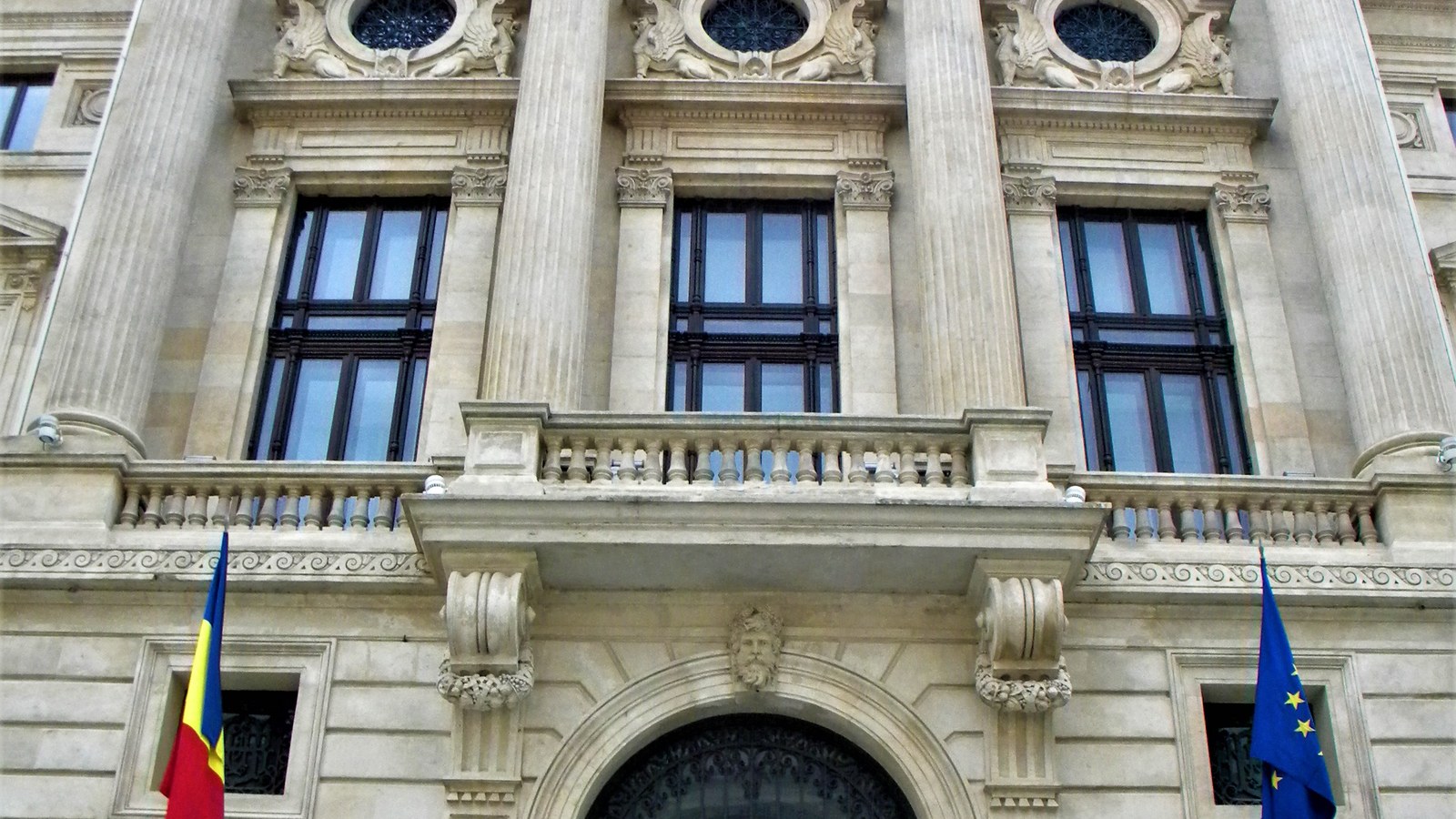 Bucuresti, 21 octombrie. Petrescu: pensii private peste 246 mld lei.