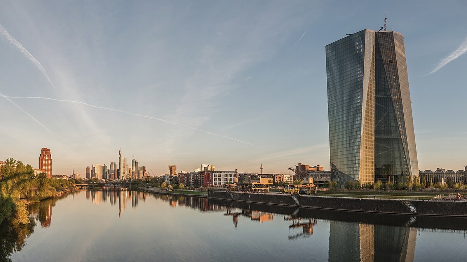 Sediul Băncii Centrale Europene de pe malul Mainului, Frankfurt