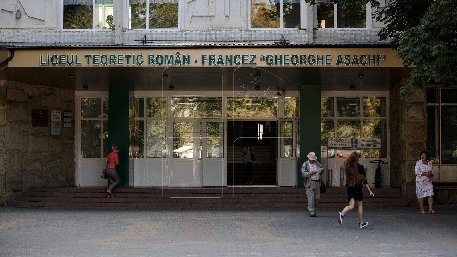70 milioane pentru blocul istoric, cu Banca de Dezvoltare a Consiliului Europei; circa 15 milioane pentru eficienta ener…