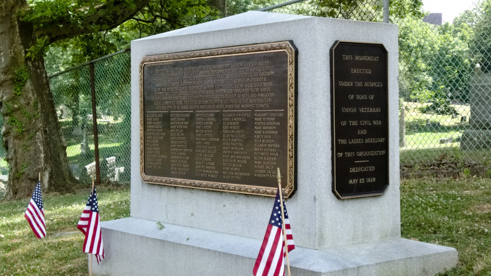 Monumentul victimelor Arsenalului Allegheny din Allegheny Cemetery, Pittsburgh