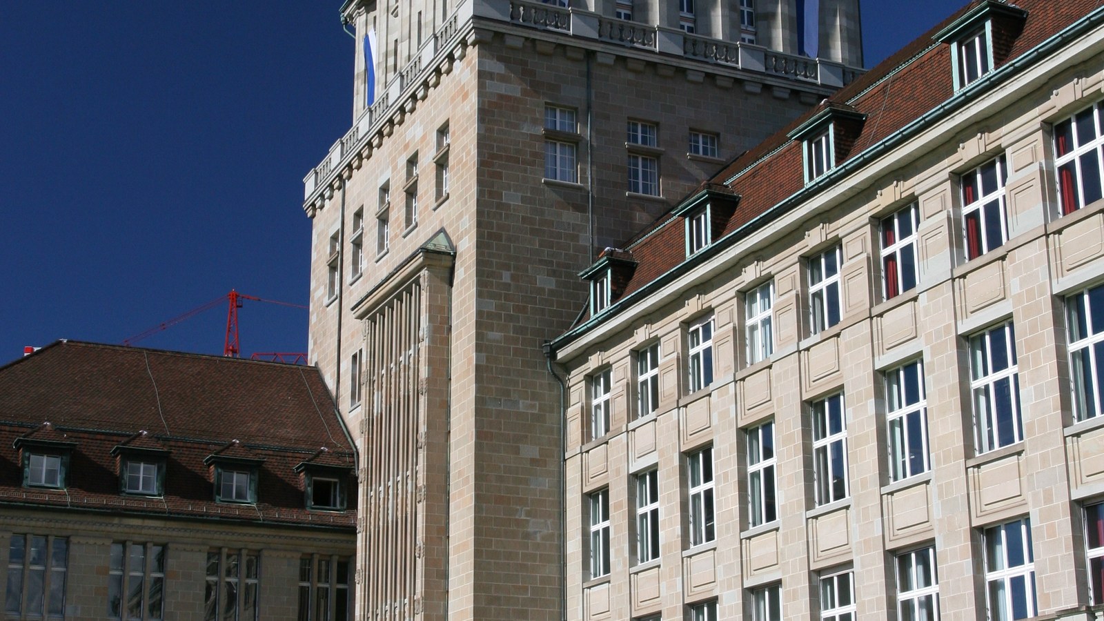 Universitatea din Zürich; nu tribuna discursului din 1946