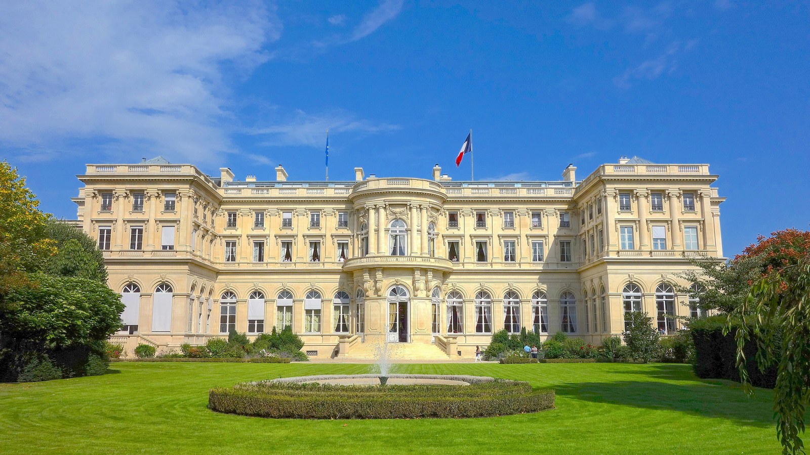 După conferința diplomatică din 1880, unsprezece state au pus capăt izolării brevetelor și mărcilor.