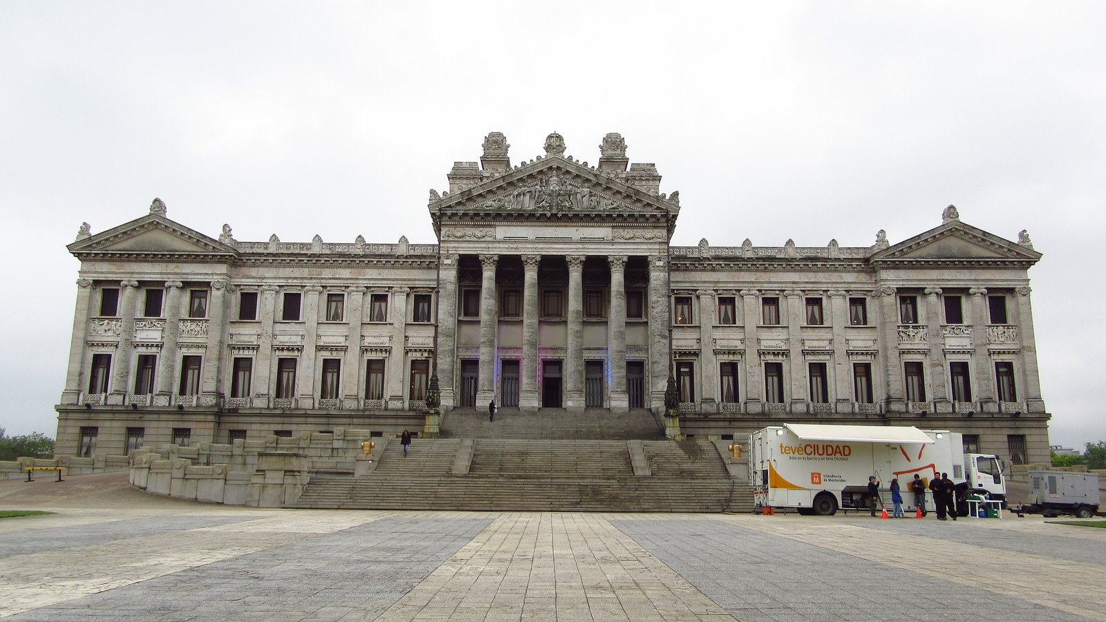 Convenția privind exercitarea profesiilor liberale — Istorie