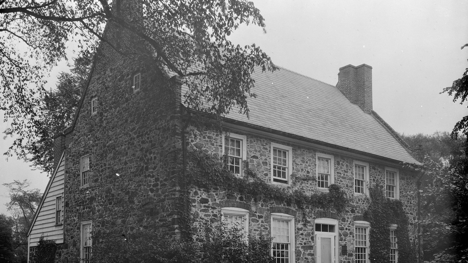 Conference House (Casa Billopp) pe Staten Island, New York, clădirea în care a avut loc conferința din 11 septembrie 177…