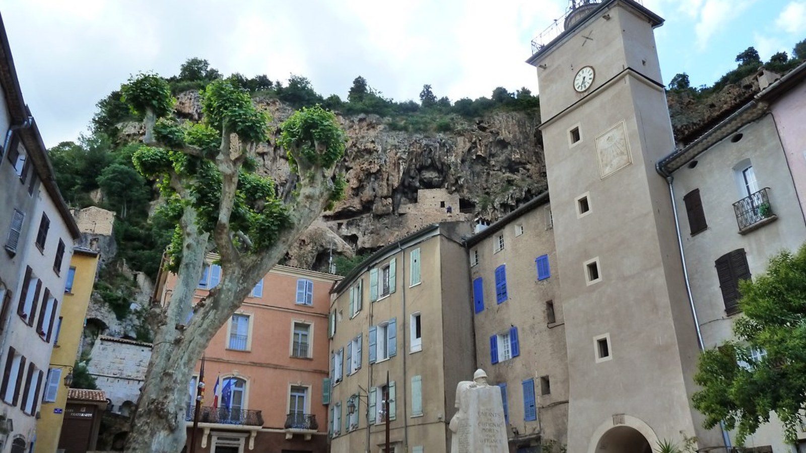 11 cours Gambetta, fostul Les 3 Marches.