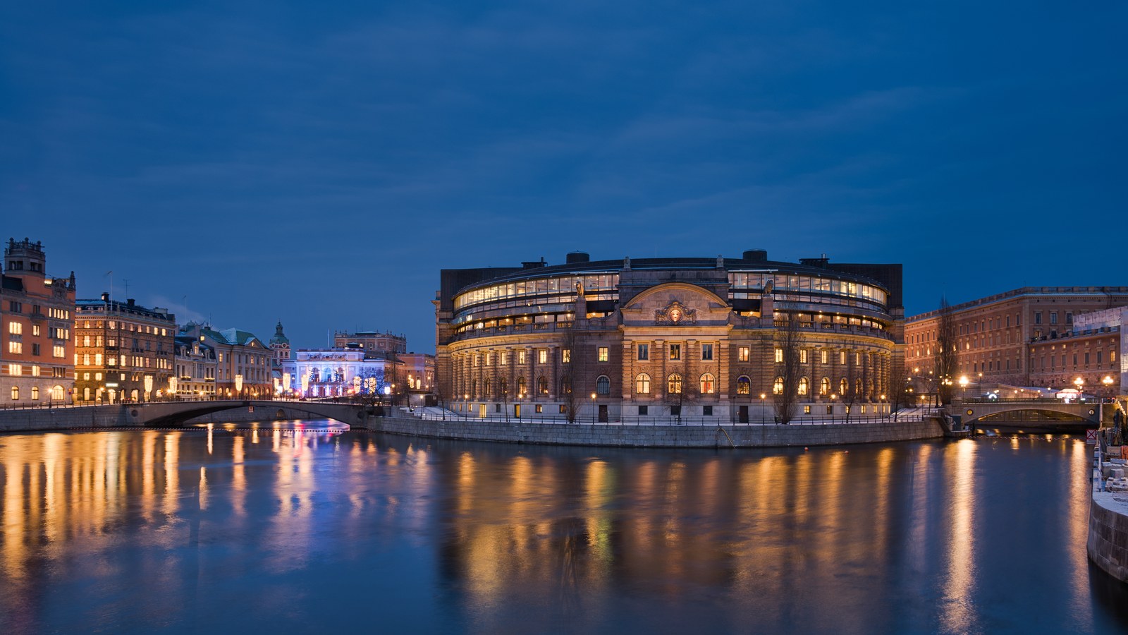 Riksdagshuset, Stockholm; clădirea parlamentului, nu anunțul demisiei