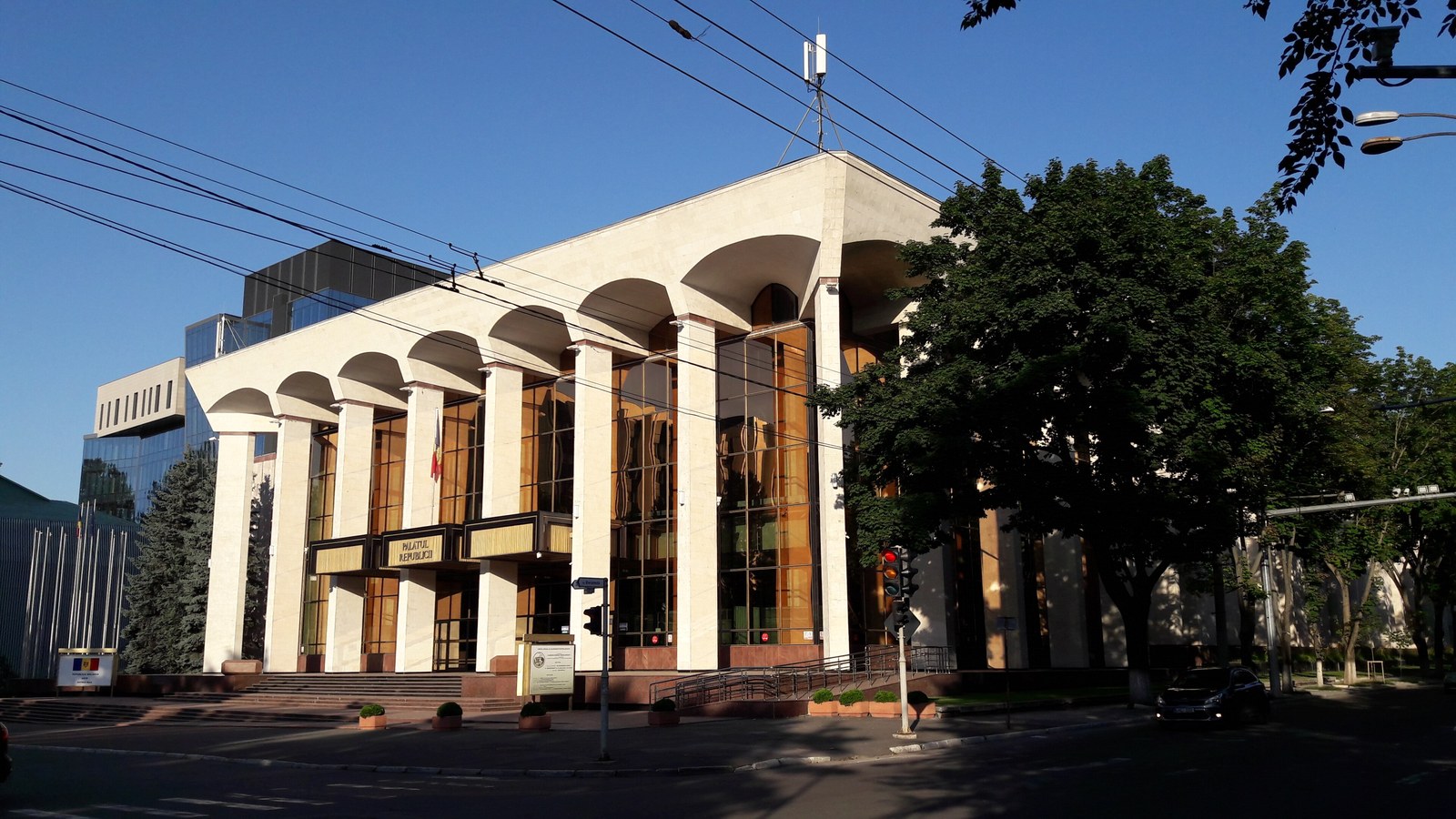Talks with Vasile Tofan and a meeting with Maia Sandu; focus on Vulcănești–Chișinău energy link.