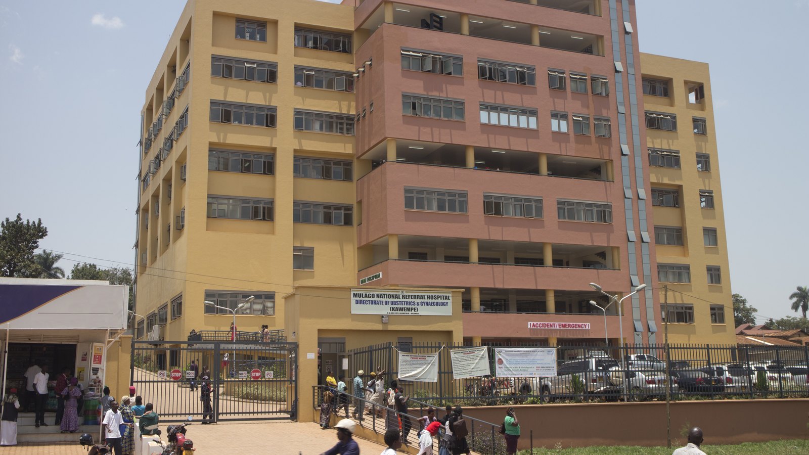 Spitalul General Kawempe din Kampala, cu secția de urgențe Accident / Emergency