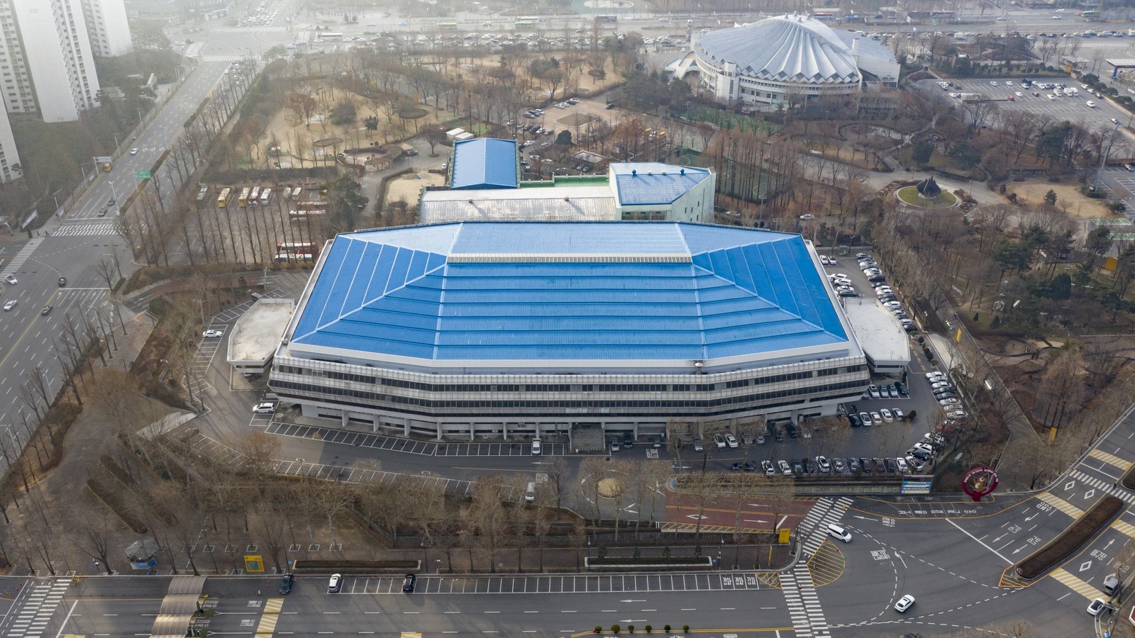 Bazinul olimpic indoor de la Jamsil, Seul, nu cadrul impactului din 1988
