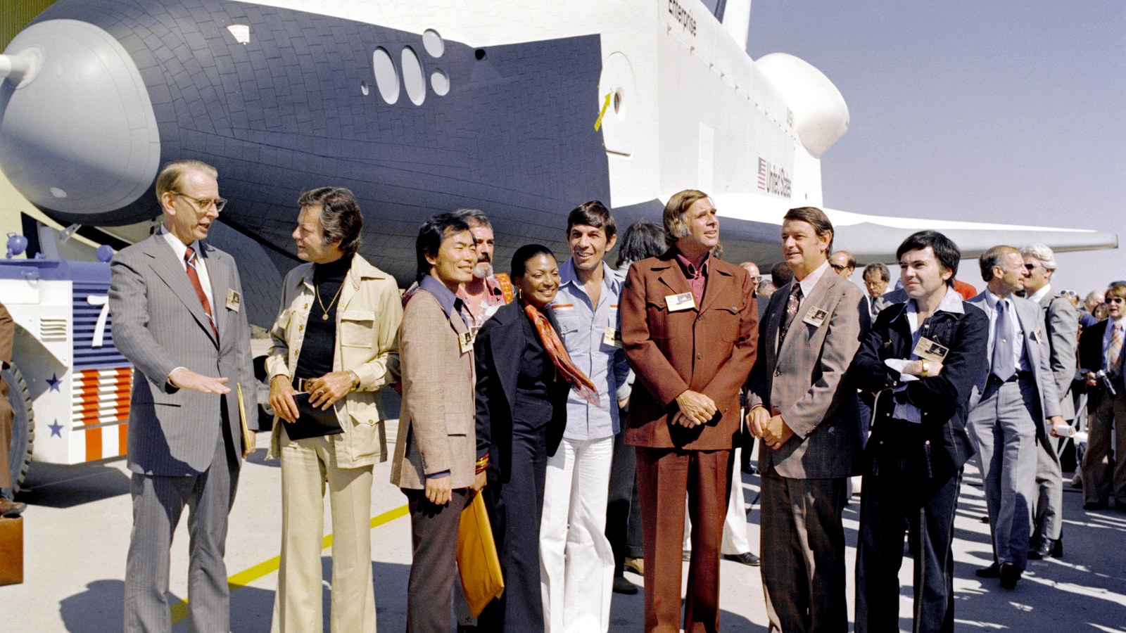 Naveta spațială Enterprise la prezentarea publică de la Palmdale, California, 17 septembrie 1976