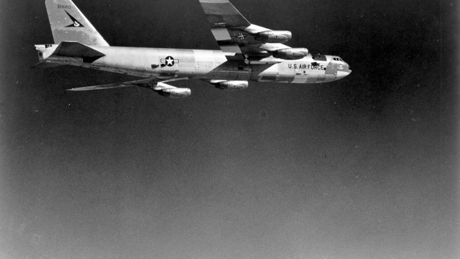 Bombardier B-52 eliberând avionul-rachetă experimental X-15