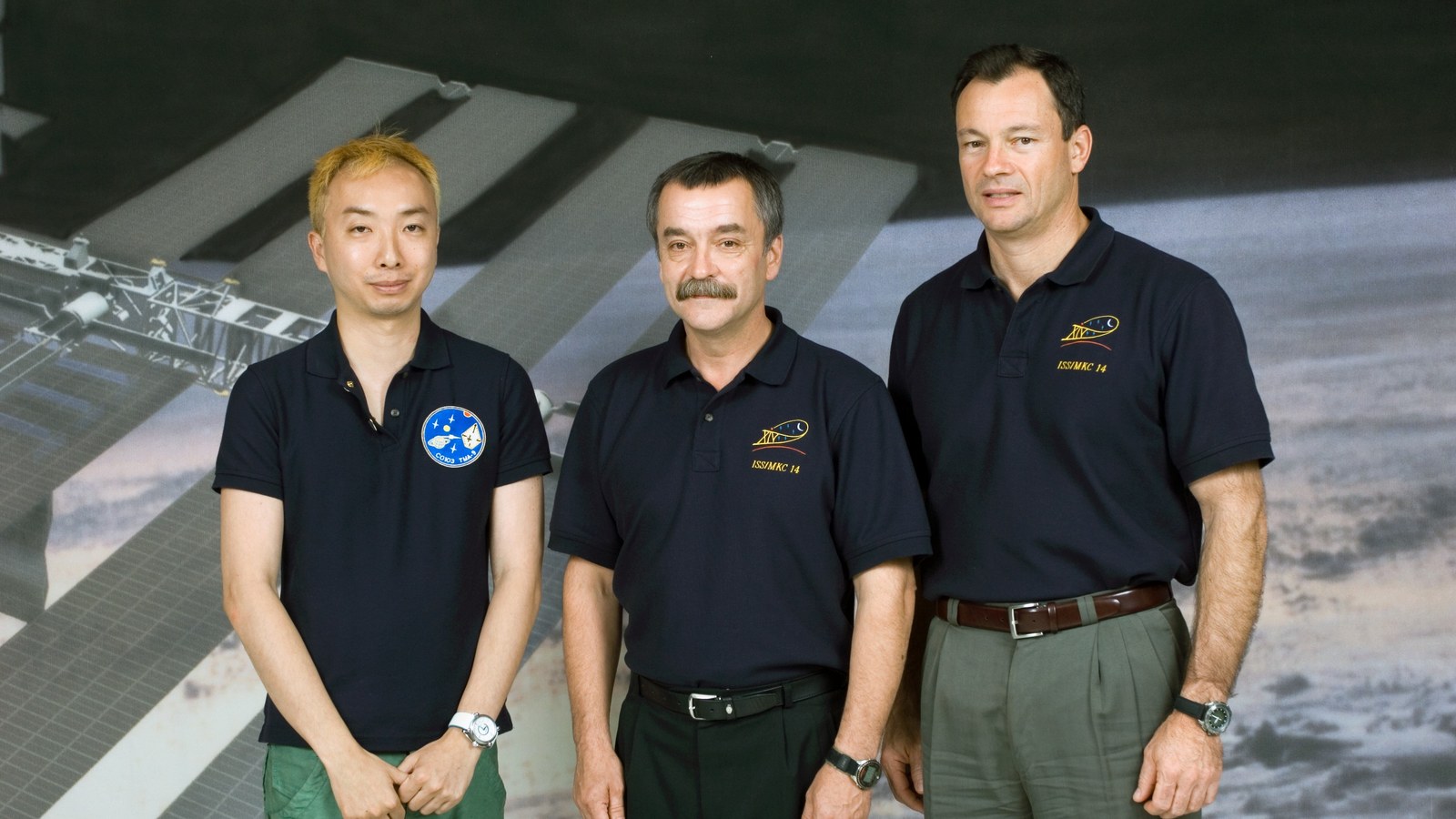 Echipajul Soyuz TMA-9, fotografie NASA, nu o imagine privată