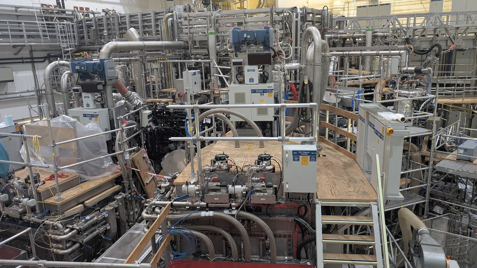 Hala experimentală Wendelstein 7-X, IPP Greifswald; cercetare, nu evenimentul UNESCO din 10 noiembrie