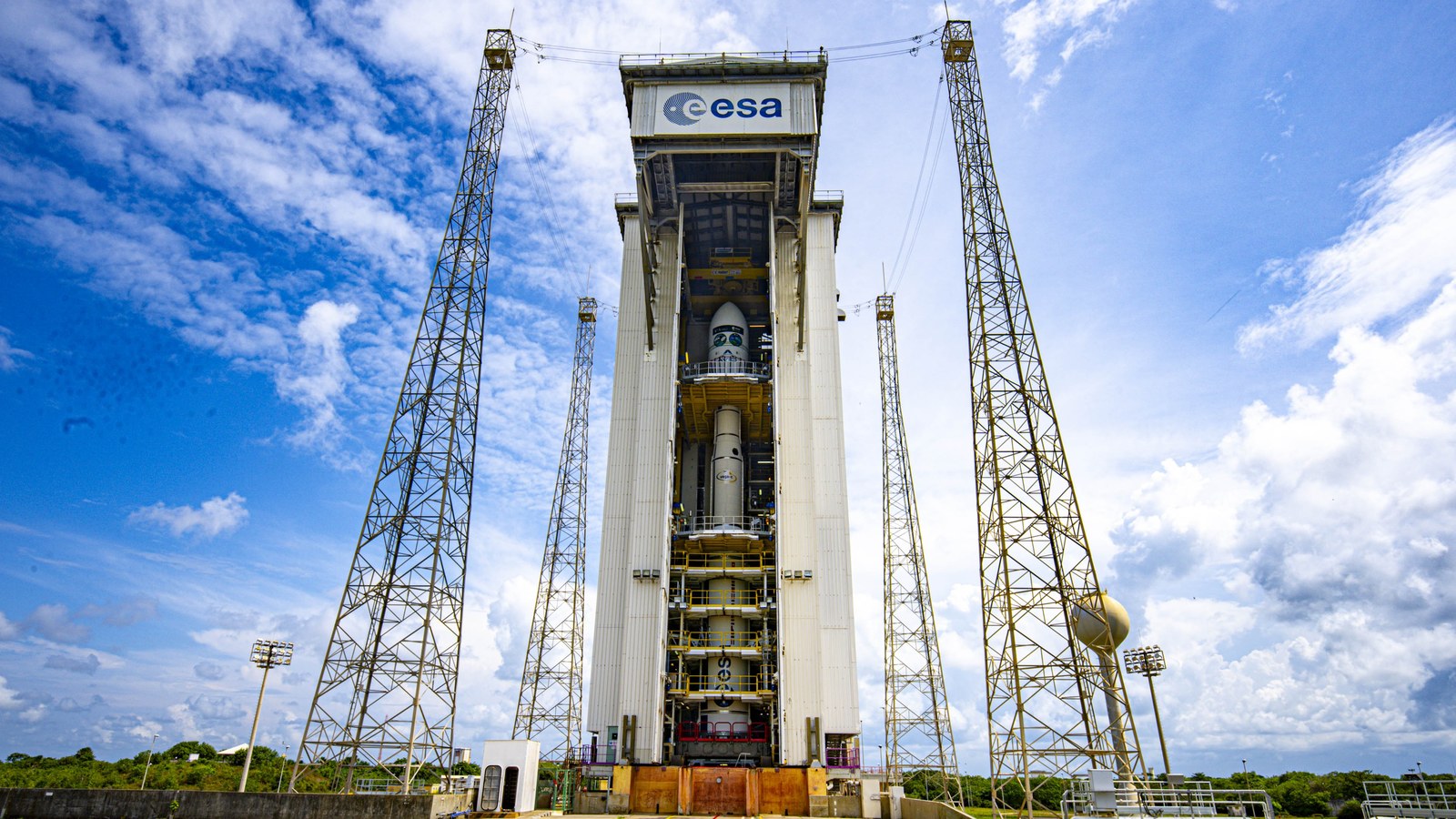 Sateliții FLEX și Copernicus Sentinel-3C pregătiți pentru lansarea cu o rachetă Vega-C