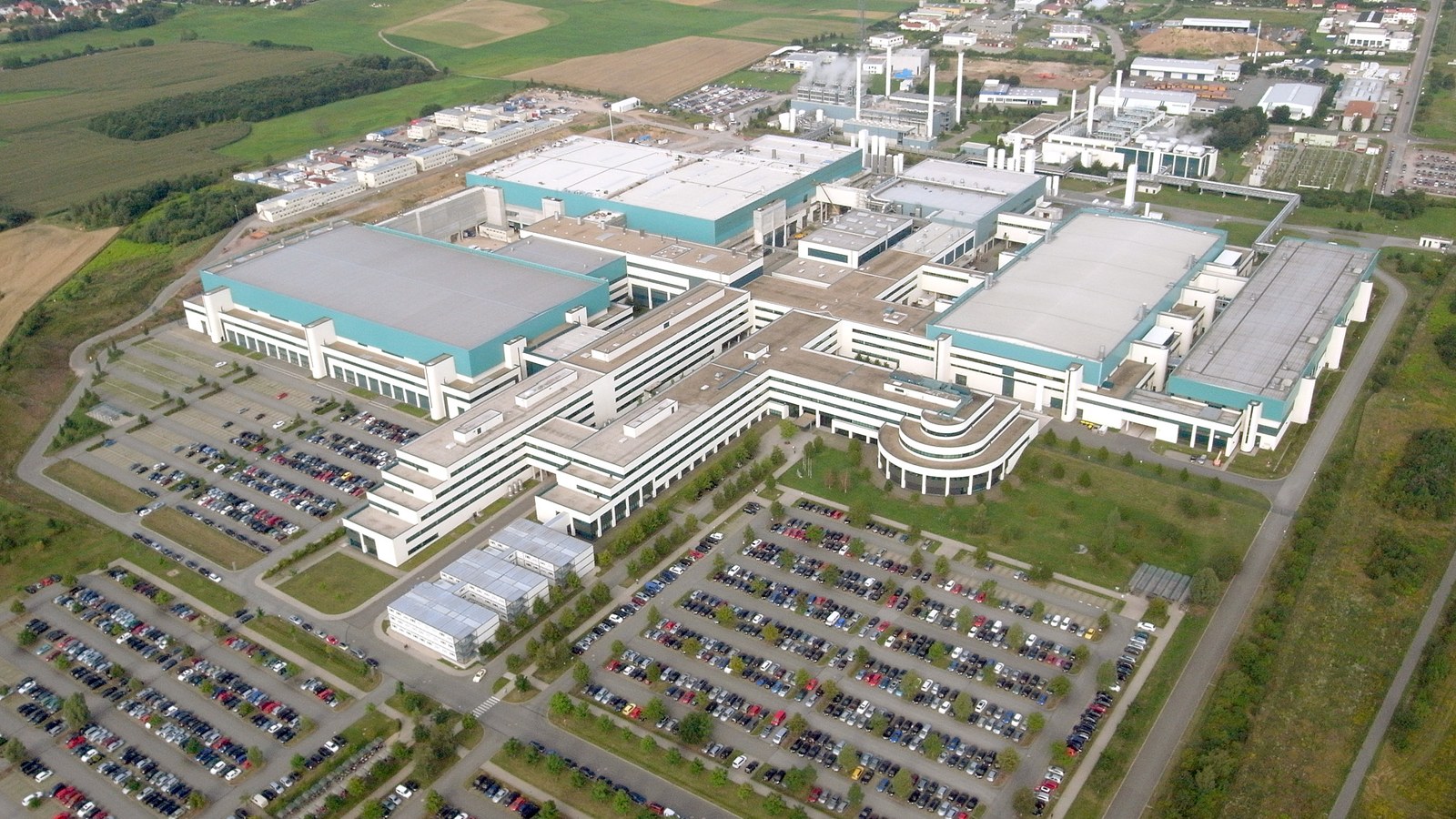 Fabrica GlobalFoundries din Dresda, vedere aeriană; nu unitatea din Burlington, Vermont