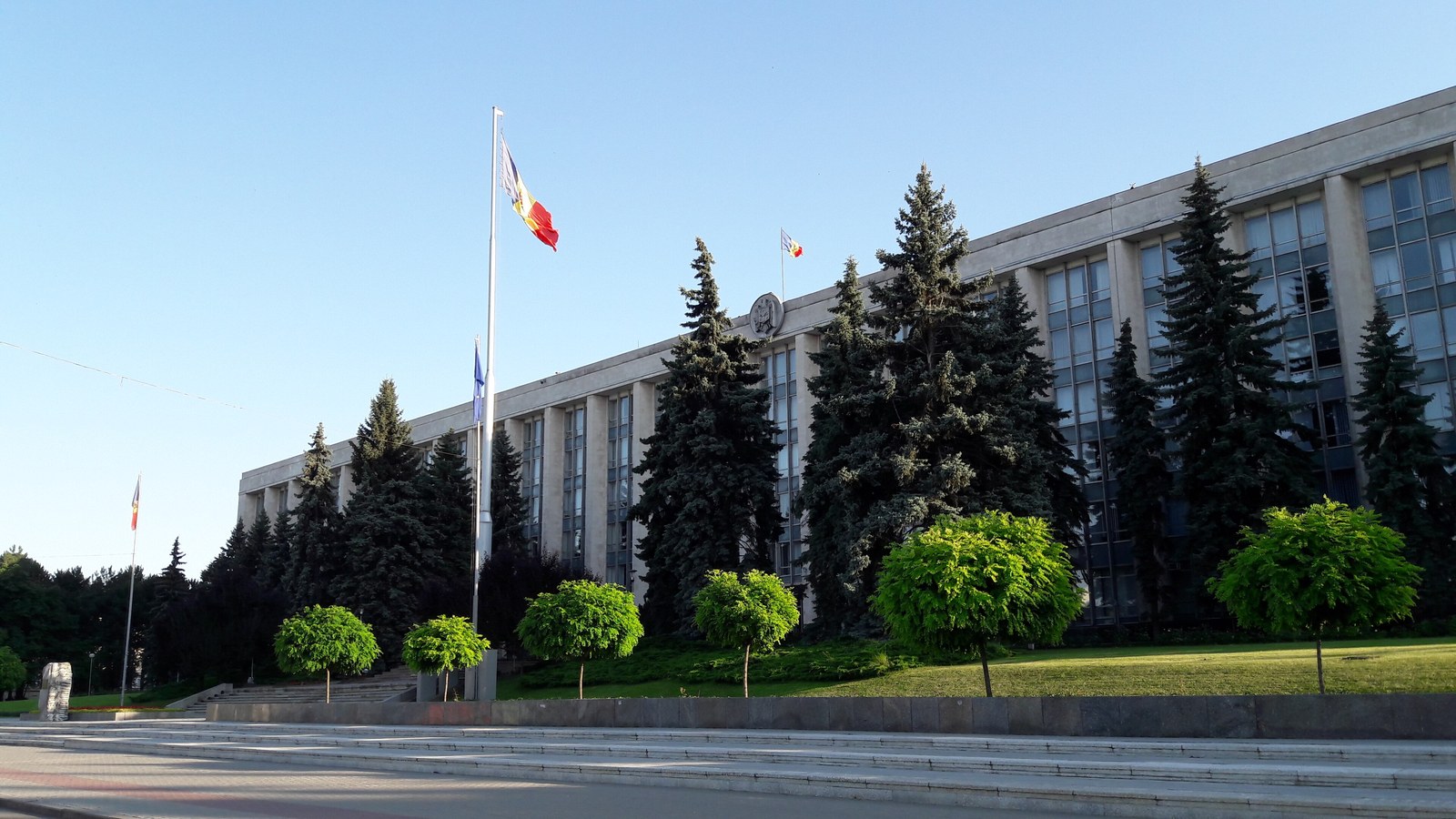AGE, ASC și STISC au blocat o nouă tentativă; circa 15 specialiști lucrează la securizare.