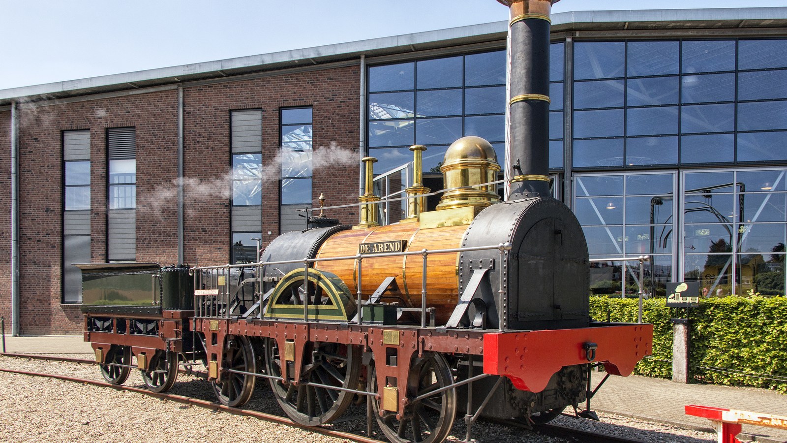 Replica din 1938 a locomotivei De Arend la Spoorwegmuseum din Utrecht, nu originalul casat în 1857